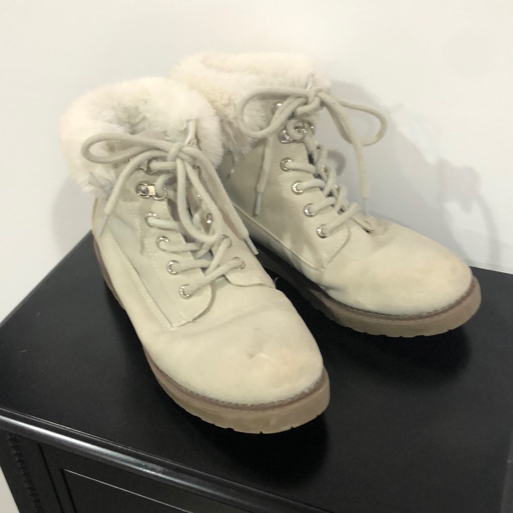 fairly used winter boots